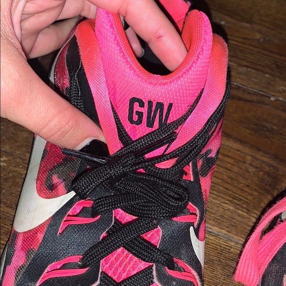 Men’s black and pink Nike’s - Picture 4 of 4